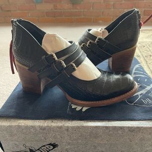 Freebird by Steven Ramsay Black Croco 9